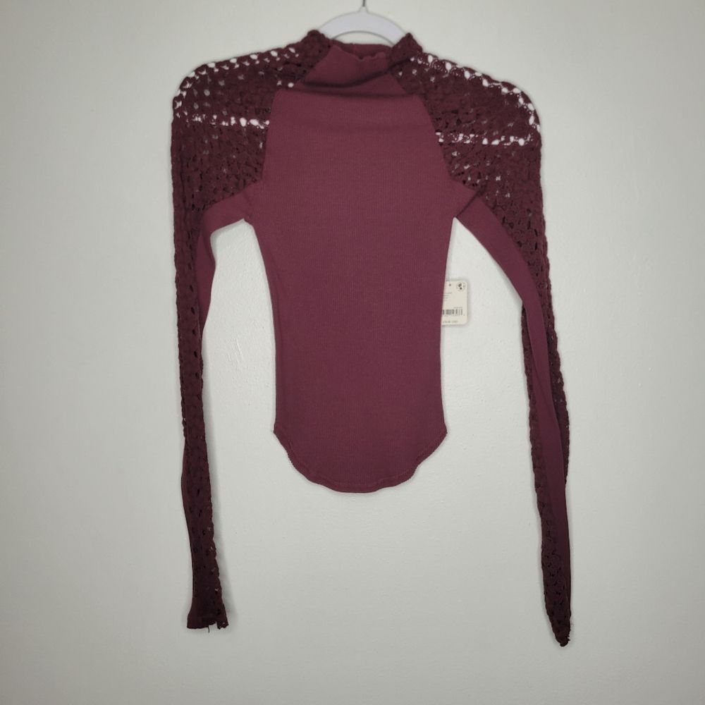 Free People clementine ribbed mixed media top in burgundy Size Medium Nwt - Picture 3 of 8
